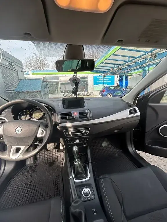 Gebraucht Renault Mégane III Expression 131 PS (96 kW) 2011 Schwarz Limousine