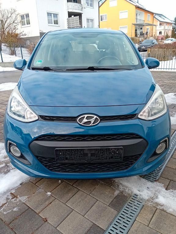 Blau Gebraucht 2013 Hyundai i10 Kleinwagen | 5.750 € (Fairer Preis) - Bild 1/4