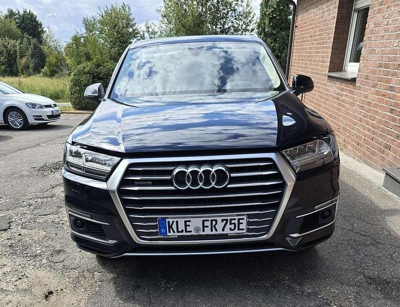 Gebraucht 2017 Audi Q7 SUV | 38.500 € (Etwas zu teuer) - Bild 1/4