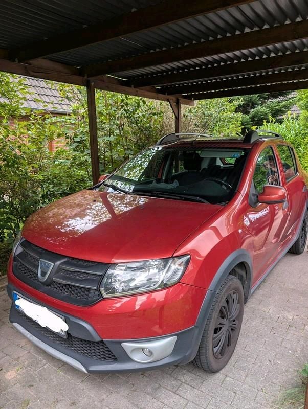 Rot Gebraucht 2013 Dacia Sandero Stepway Kleinwagen | 4.450 € (Guter Preis) - Bild 1/4