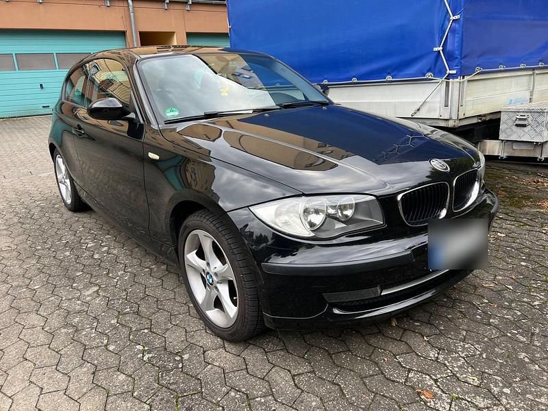 Schwarz Gebraucht 2007 BMW 118 Coupé Coupé | 4.100 € (Fairer Preis) - Bild 1/4