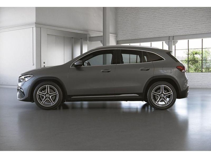 Gebraucht Mercedes GLA200 AMG line 150 PS (110 kW) 2020 Grau SUV