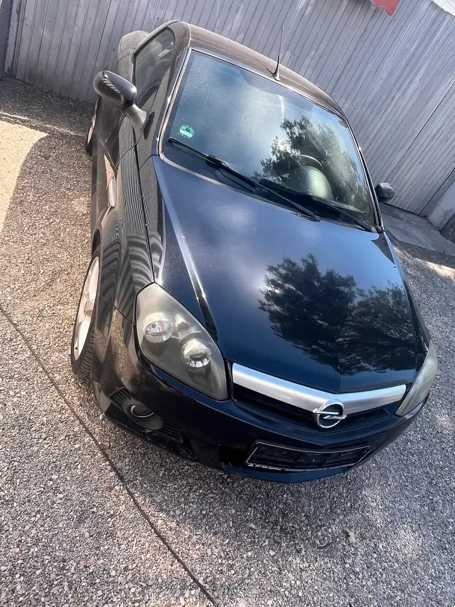 Gebraucht Opel Tigra 66 PS (48 kW) 2004 Schwarz Cabrio