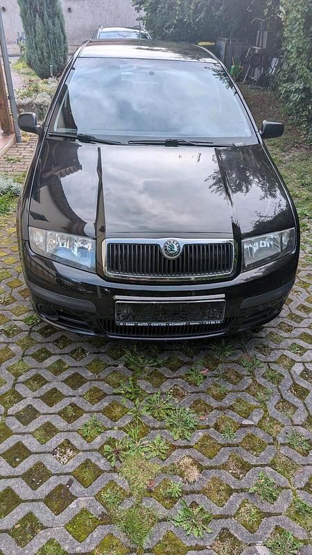 Schwarz Gebraucht 2005 Skoda Fabia Kleinwagen | 999 € (Fairer Preis) - Bild 1/4