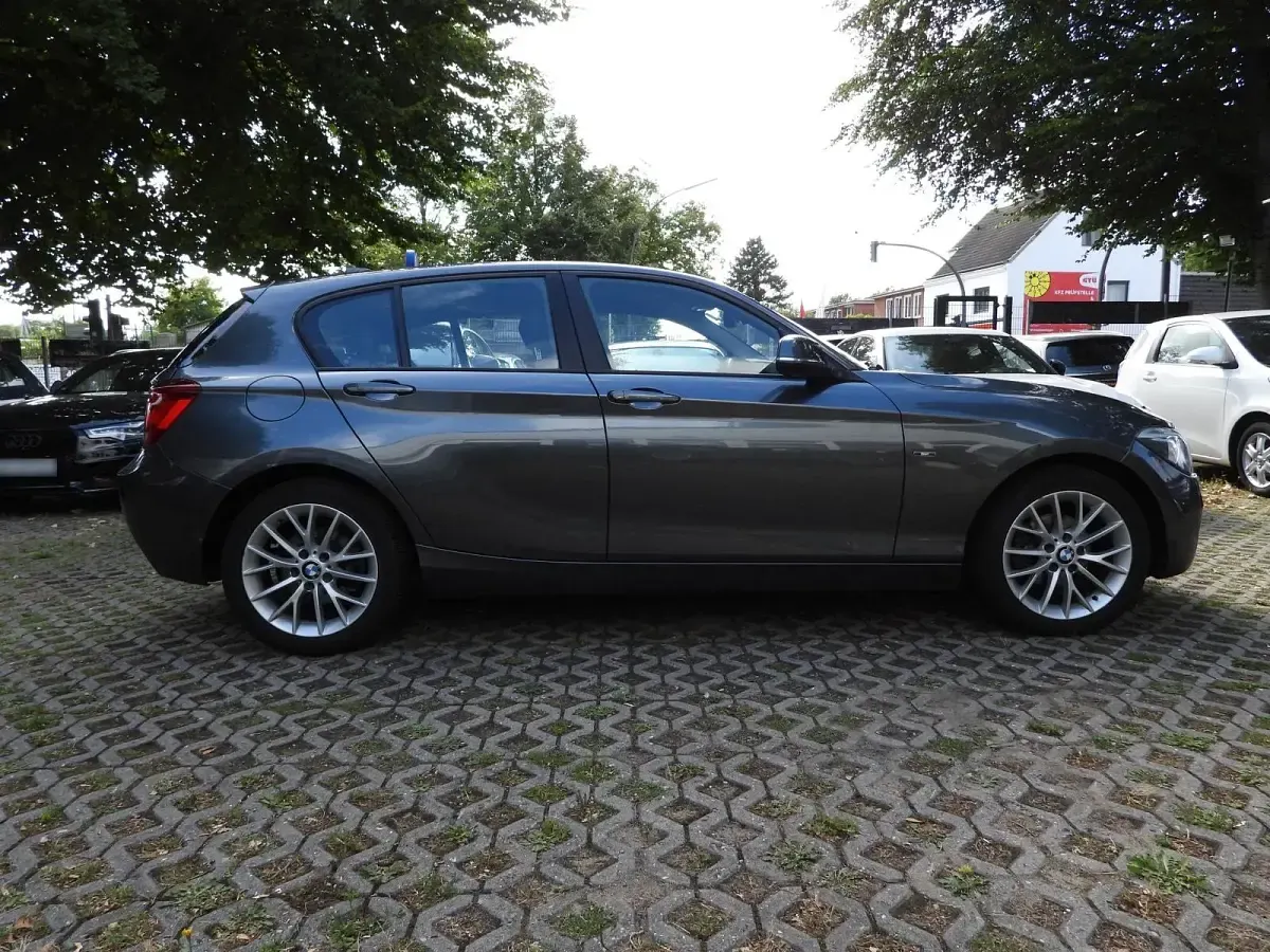 Gebraucht BMW 116 Sport Line 136 PS (100 kW) 2014 Grau Kleinwagen