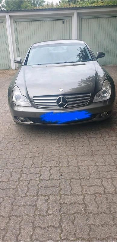 Grau Gebraucht 2008 Mercedes CLS350 Limousine | 10.000 € (Fairer Preis) - Bild 1/4