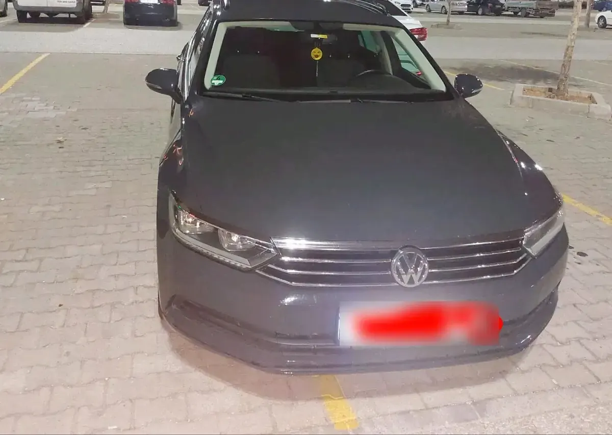 Second-hand VW Passat 150 CP (110 kW) 2018 Gri Berlinǎ