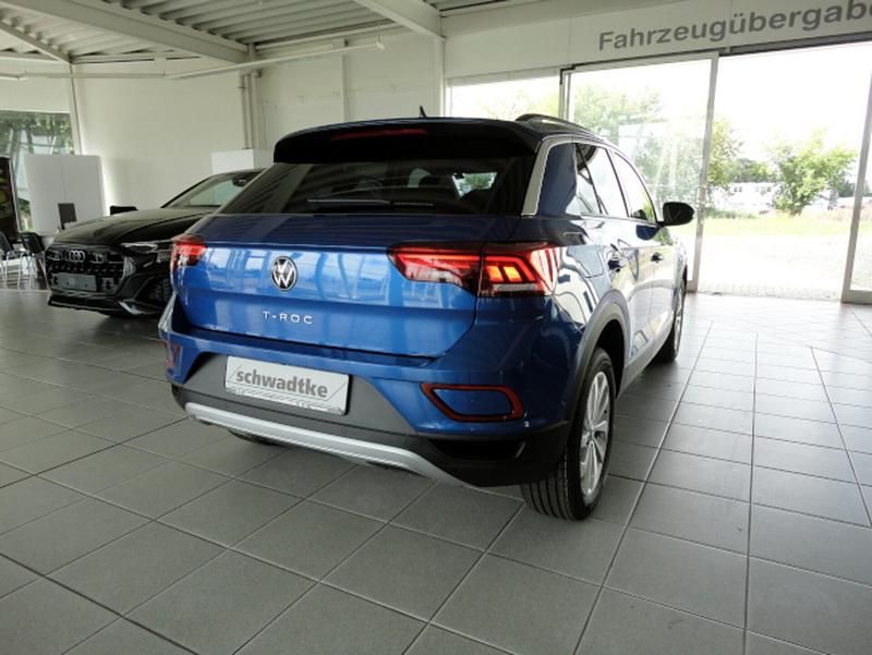 Gebraucht VW T-Roc Life 116 PS (85 kW) 2025 Ravennablaumetallic SUV