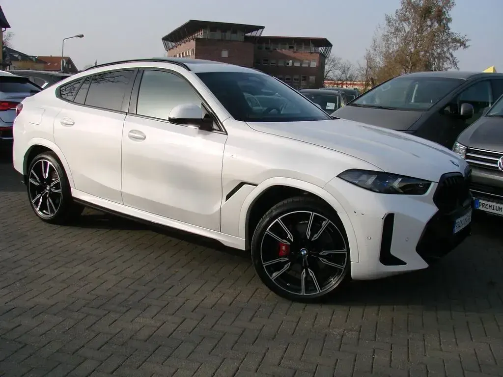 Gebraucht BMW X6 M Sport 298 PS (219 kW) 2025 Mineralweiss metallic (metallic) SUV