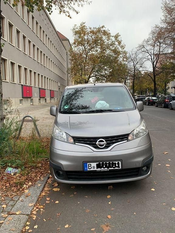 Grau Gebraucht 2018 Nissan Evalia Tekna Van / Kleinbus | 13.000 € (Guter Preis) - Bild 1/4