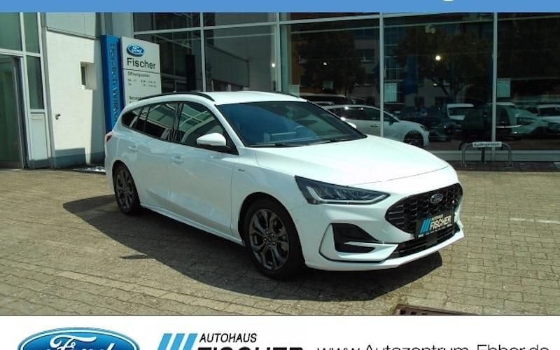 Weiß Gebraucht 2024 Ford Focus ST-Line X Kombi | 23.278 € (Guter Preis) - Bild 1/4
