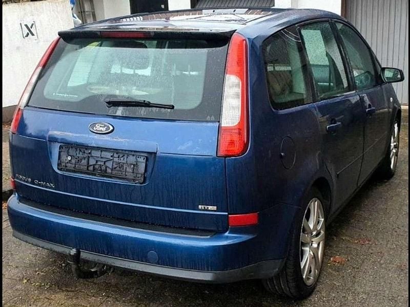 Gebraucht Ford Focus Trend 136 PS (100 kW) 2006 Blau Kombi