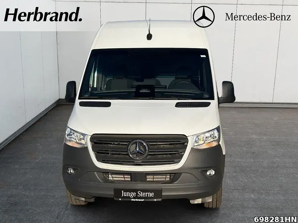 Gebraucht Mercedes Sprinter 114 PS (83 kW) 2026 Weiß Van