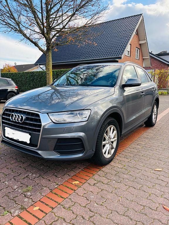Grau Gebraucht 2016 Audi Q3 SUV | 12.500 € (Superpreis) - Bild 1/4
