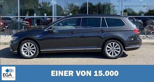 Grau metallic Gebraucht 2021 VW Passat GTE Kombi | 26.960 € (Teuer) - Bild 1/4