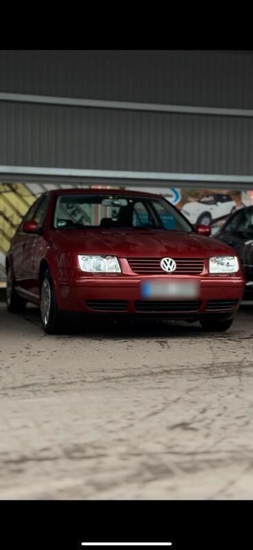 Rot Gebraucht 1998 VW Bora Limousine | 500 € (Superpreis) - Bild 1/4