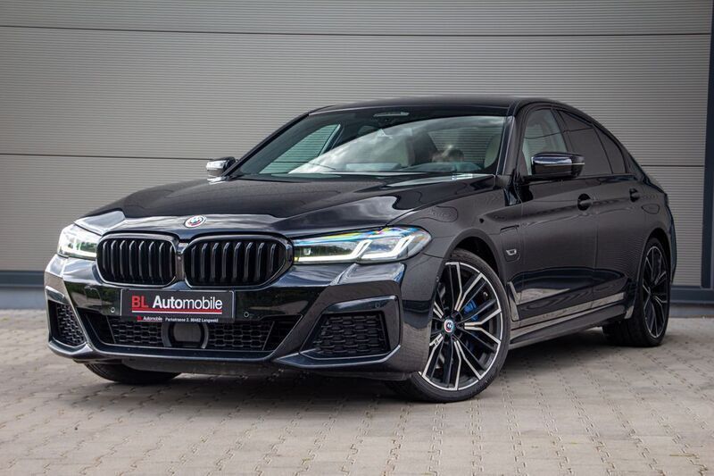 Schwarz Gebraucht 2023 BMW 545e M Sport Limousine | 62.990 € - Bild 1/4