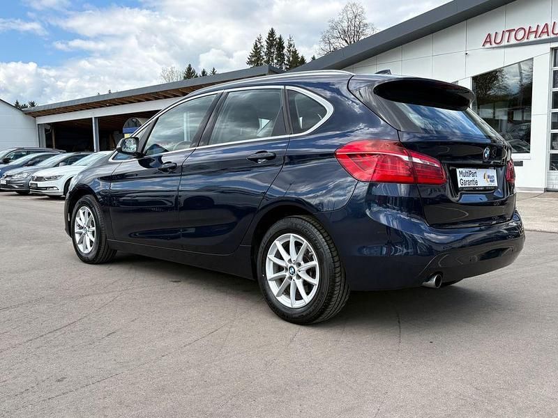 Używany BMW 218 Advantage 136 KM (100 kW) 2017 Niebieski Kombi