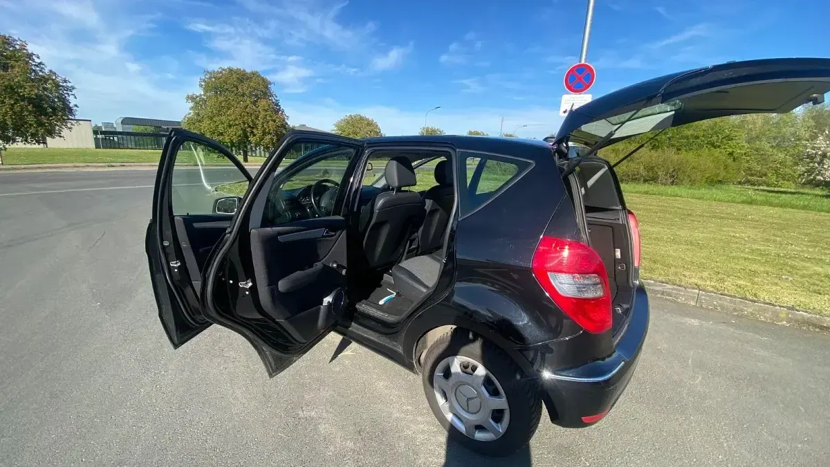 Gebraucht Mercedes A180 Avantgarde 109 PS (80 kW) 2009 Schwarz Limousine