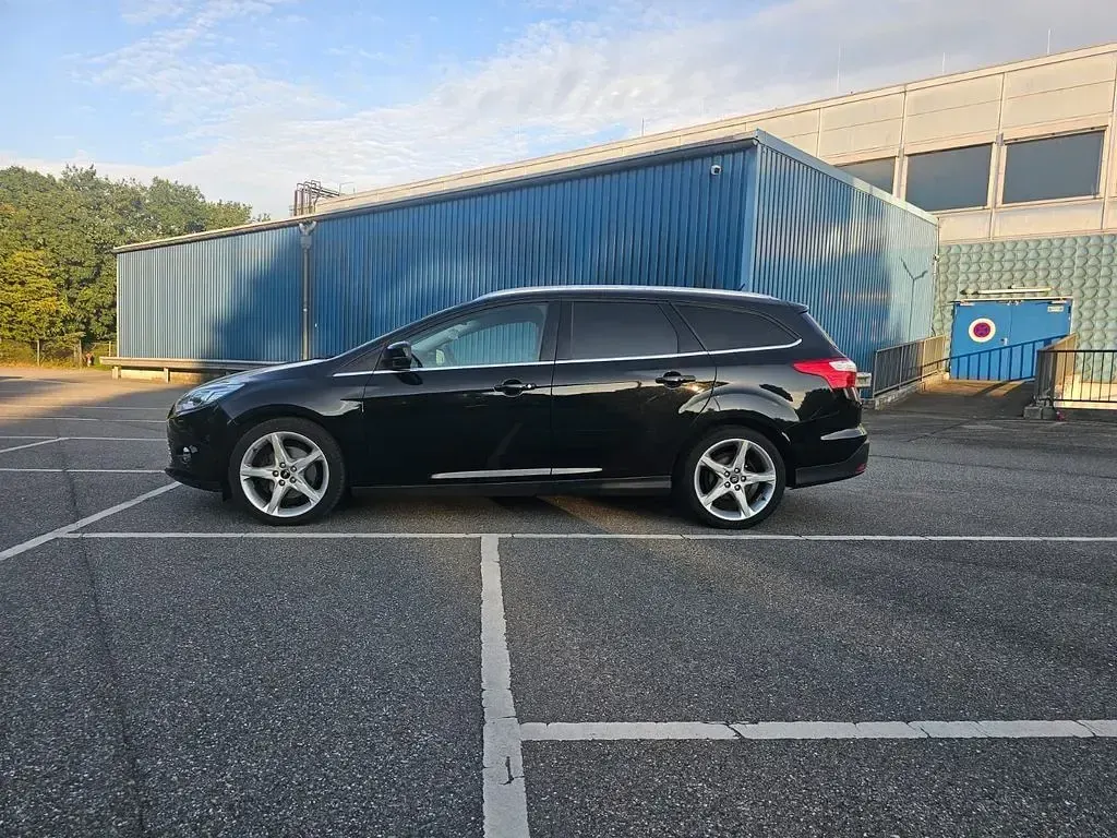 Gebraucht Ford Focus Titanium 184 PS (135 kW) 2012 Schwarz Limousine