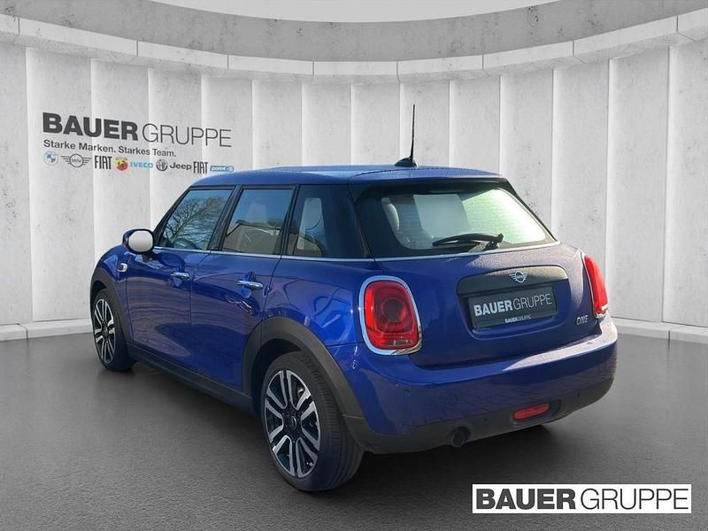 Gebraucht Mini ONE 102 PS (75 kW) 2019 Blau Kleinwagen