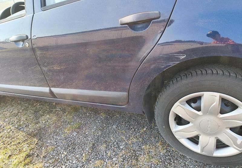 Gebraucht Dacia Sandero 75 PS (55 kW) 2010 Blau Limousine