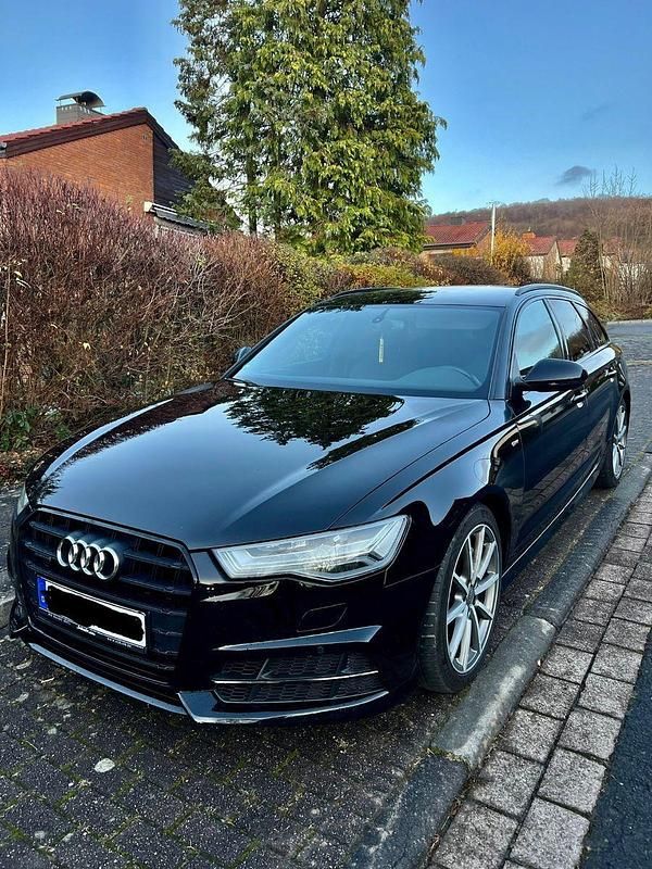Schwarz Gebraucht 2018 Audi A6 Black Edition Kombi | 17.600 € (Etwas zu teuer) - Bild 1/4