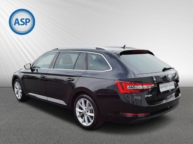 Gebraucht Skoda Superb Style 190 PS (139 kW) 2017 Schwarz metallic Kombi