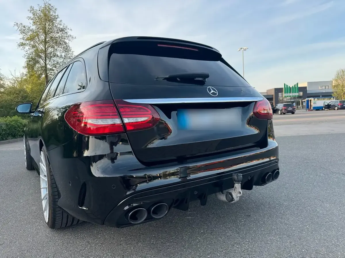 Gebraucht Mercedes C43 AMG AMG 390 PS (286 kW) 2020 Schwarz Kombi