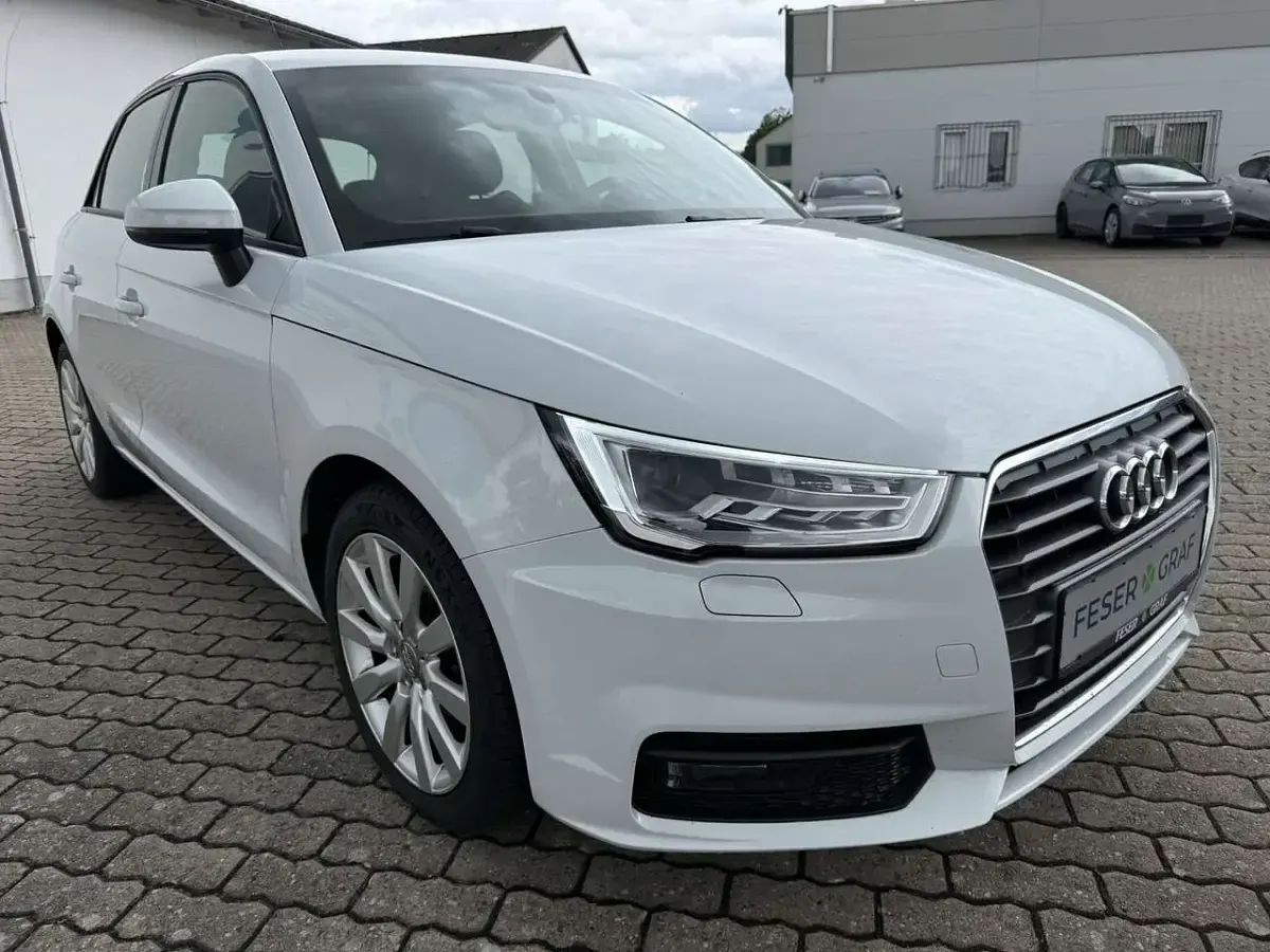 Gebraucht Audi A1 Design 95 PS (69 kW) 2016 Gletscherweiß Kleinwagen