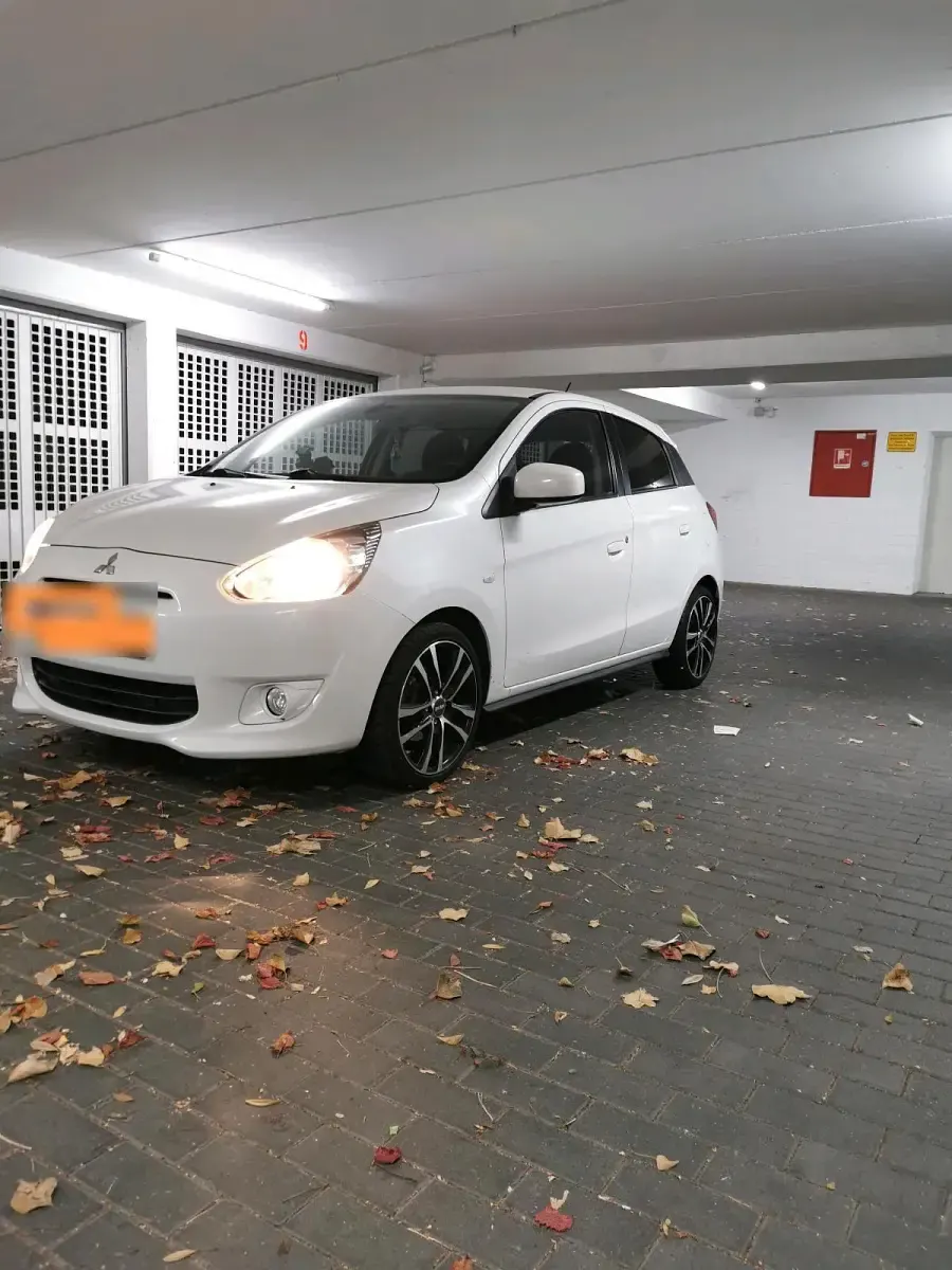 Gebraucht Mitsubishi Space Star Diamant Edition 80 PS (58 kW) 2016 Weiß Kleinwagen
