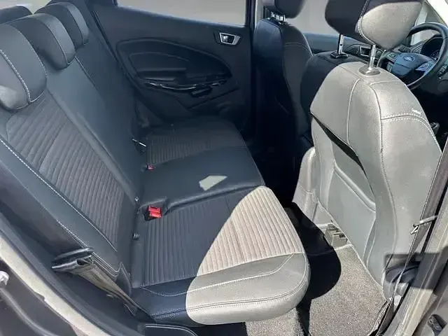 Usado Ford Ecosport Titanium 125 CV (91 kW) 2022 Gris SUV