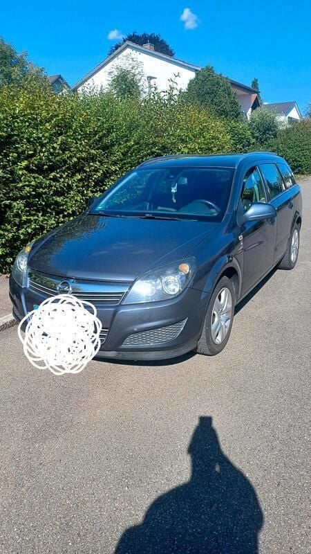 Andere außenfarben Gebraucht 2010 Opel Astra Kombi | 2.200 € (Guter Preis) - Bild 1/4
