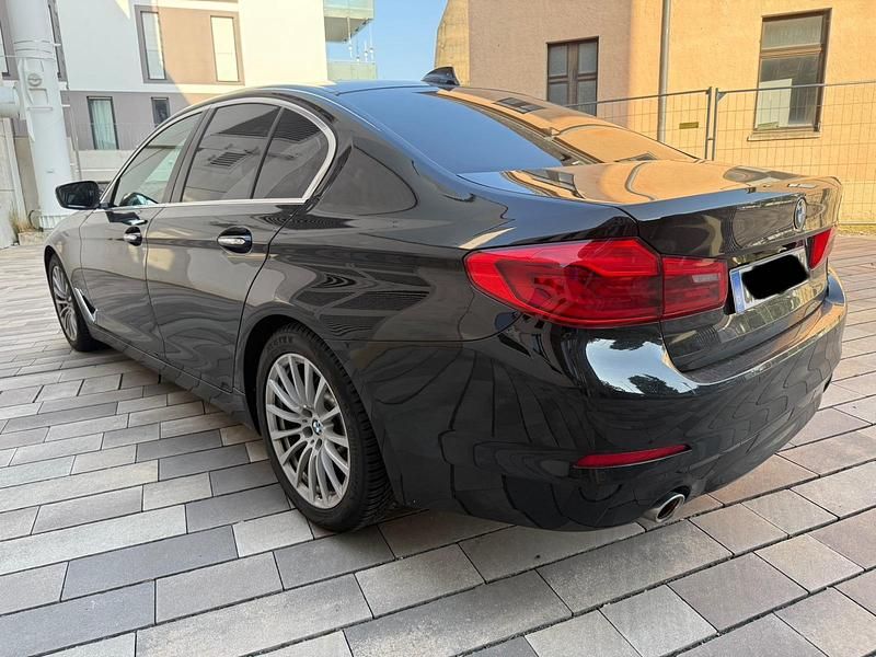 Gebraucht BMW 520 Efficient Dynamics 190 PS (139 kW) 2017 Schwarz Limousine