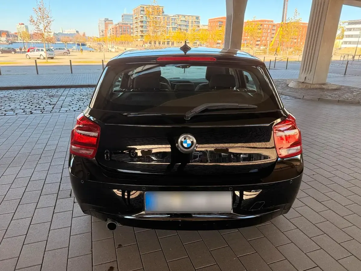 Gebraucht BMW 116 136 PS (100 kW) 2012 Schwarz Kleinwagen