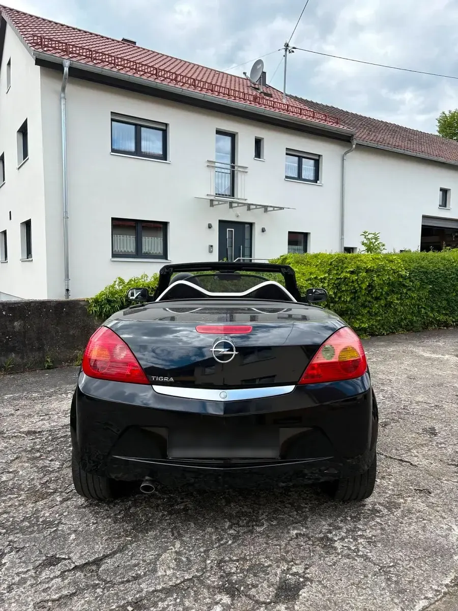 Gebraucht Opel Tigra 90 PS (66 kW) 2007 Schwarz Cabrio