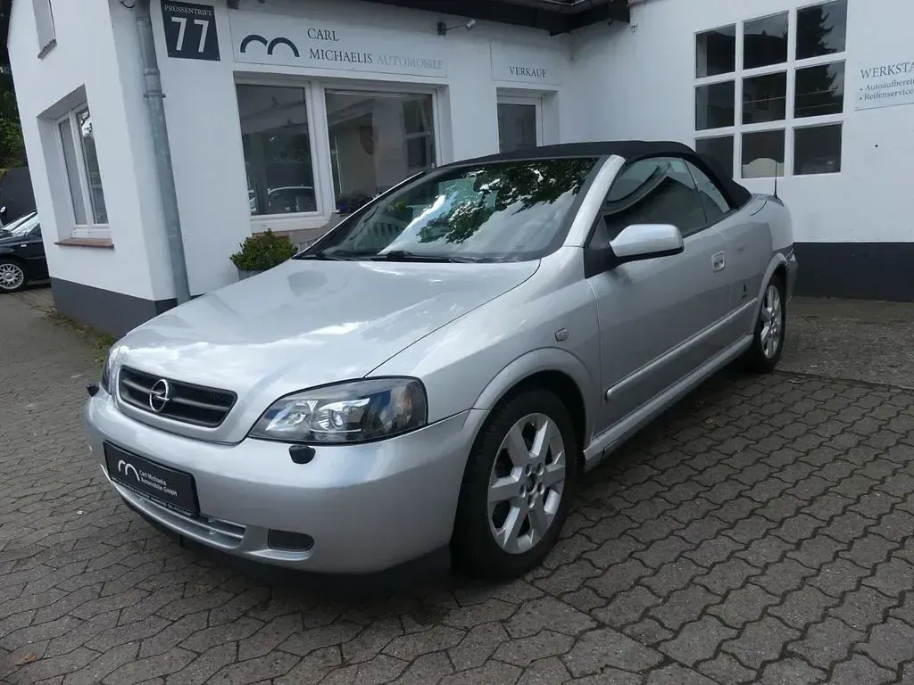 Gebraucht Opel Astra 147 PS (108 kW) 2002 Silber Cabrio