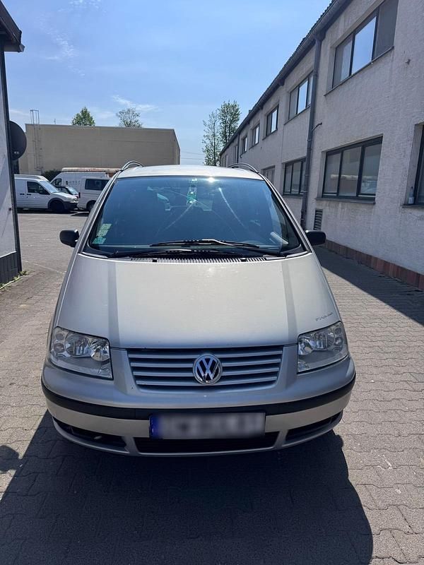 Gebraucht VW Sharan 85 PS (62 kW) 2000 Silber Van / Kleinbus
