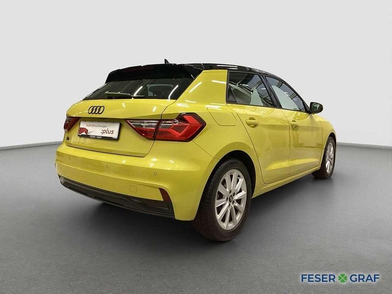 Gebraucht Audi A1 Sportback Advanced 110 PS (80 kW) 2022 Pythongelb metallic/mythosschwarz metallic Kleinwagen