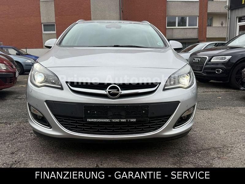 Gebraucht Opel Astra Exklusiv 165 PS (121 kW) 2014 Silber Kombi