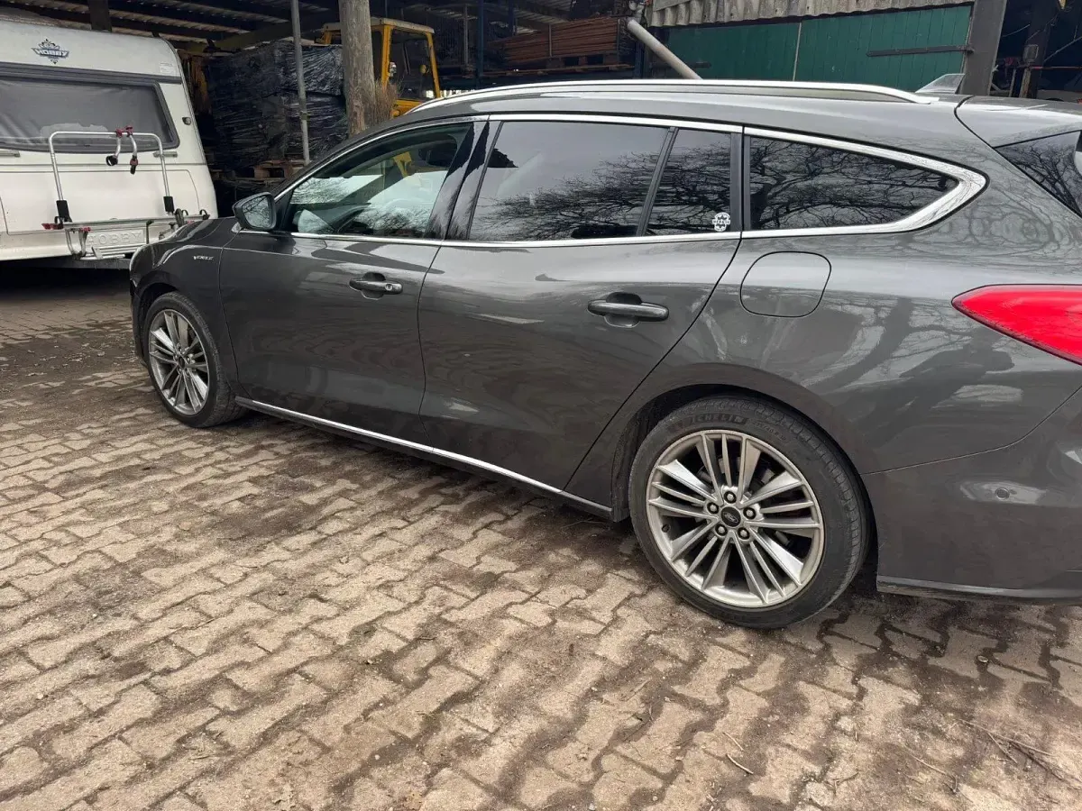Gebraucht Ford Focus Vignale 150 PS (110 kW) 2020 Grau Kombi