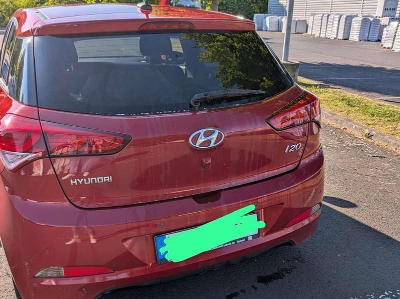 Gebraucht 2017 Hyundai i20 YES! Limousine | 8.950 € (Guter Preis) - Bild 1/4