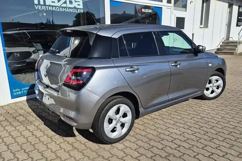 Gebraucht Suzuki Swift Comfort 83 PS (61 kW) 2025 Premium silver met. Kleinwagen