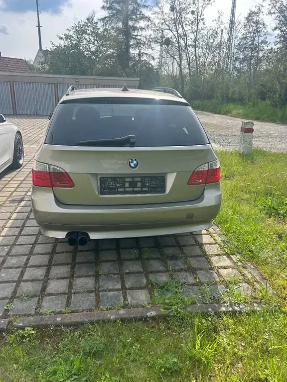 Gebraucht BMW 525 Lifestyle 250 PS (183 kW) 2009 Beige Kombi