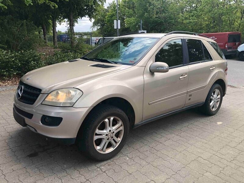 Beige Gebraucht 2006 Mercedes ML320 SUV | 3.100 € (Superpreis) - Bild 1/4