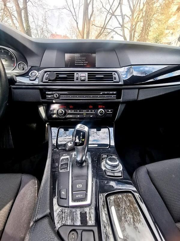 Gebraucht BMW 520 184 PS (135 kW) 2013 Weiß Kombi