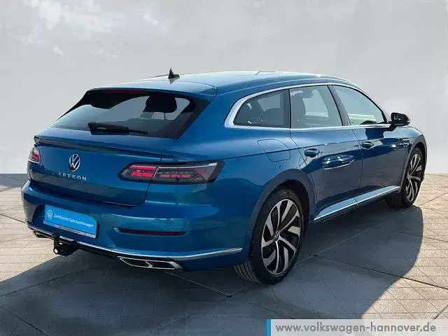 Gebraucht VW Arteon R-line 190 PS (139 kW) 2023 Eisvogelblau metallic Kombi
