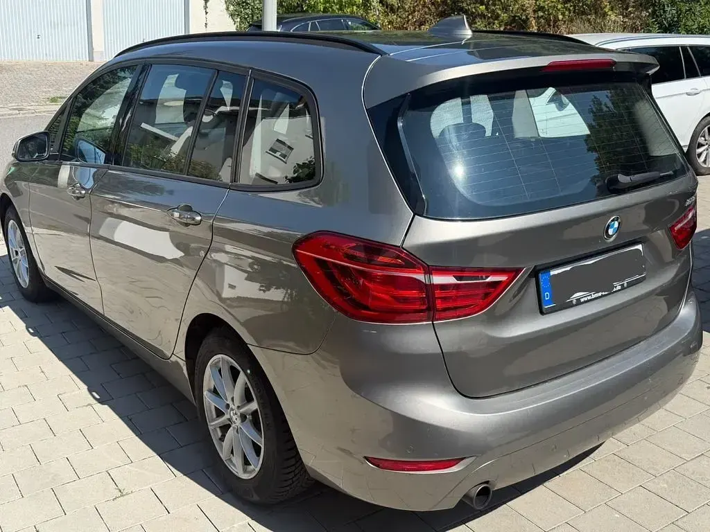 Gebraucht BMW 218 Gran Tourer Advantage 136 PS (100 kW) 2016 Grau Van / Kleinbus