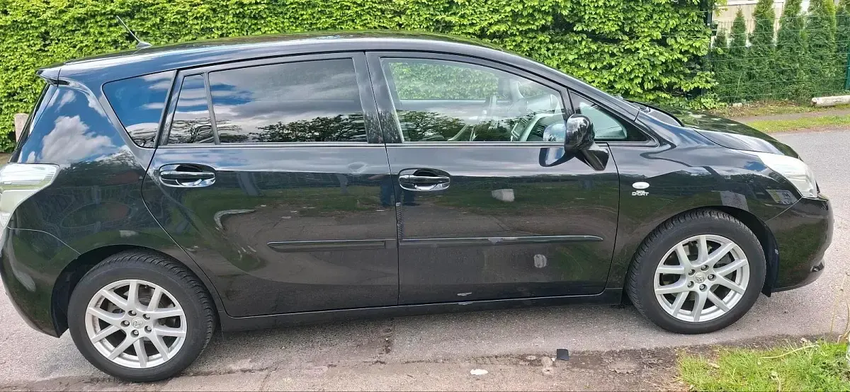 Gebraucht Toyota Verso 150 PS (110 kW) 2012 Schwarz Van / Kleinbus