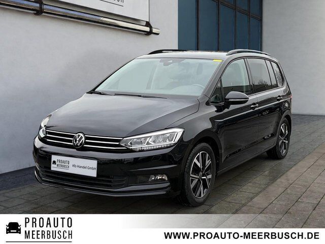 Deep black perleffekt Gebraucht 2023 VW Touran Comfortline Van / Kleinbus | 34.799 € (Etwas zu teuer) - Bild 1/4